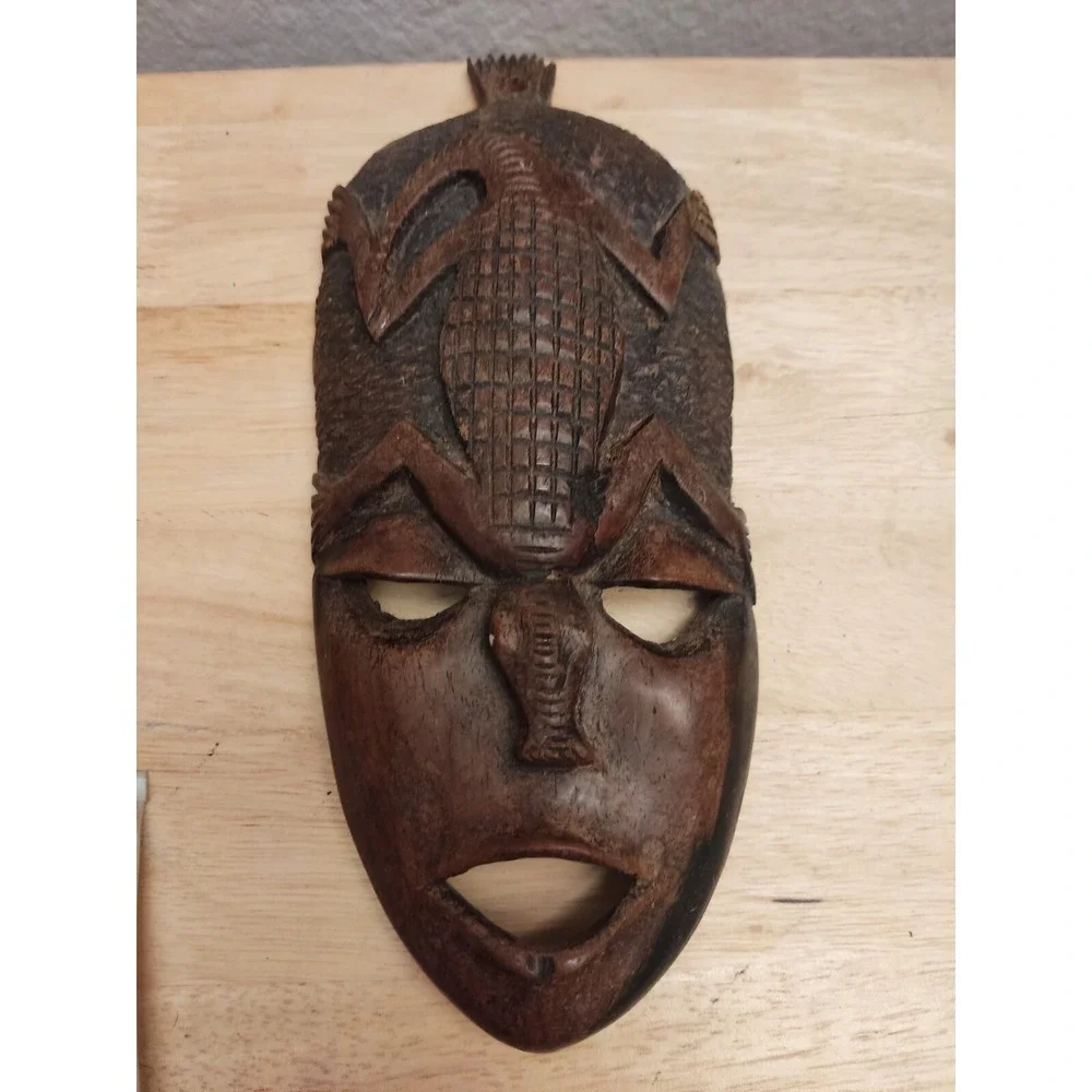 Set Of 2 Vintage African Tribal Masks Hand-Carved Wall‎ Hanging